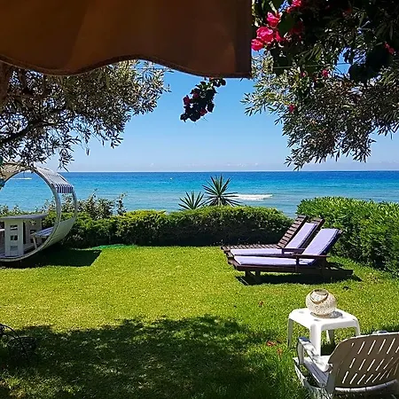Διαμέρισμα Beachfront Housel Ab4g