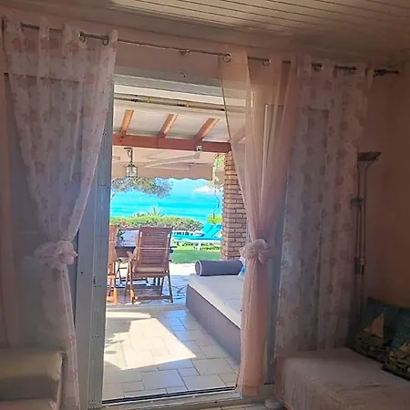 Διαμέρισμα Beachfront Housel Ab4g