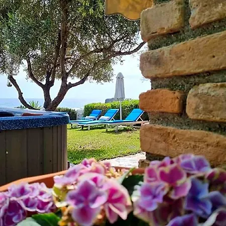 Διαμέρισμα Beachfront Housel Ab4g