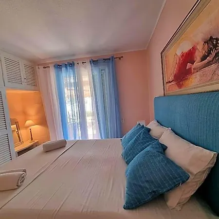Beachfront Housel Ab4g