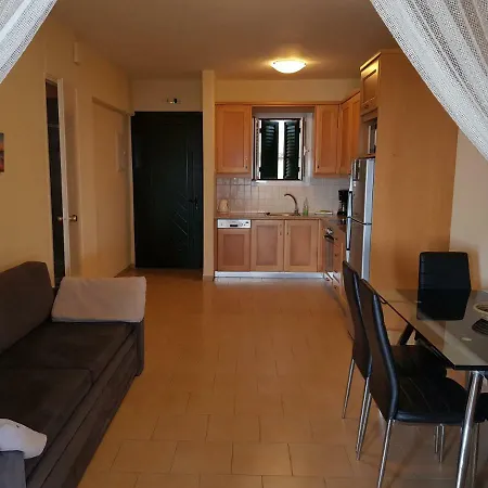 Beachfront Housel Ab4g * Glyfada (Corfu)